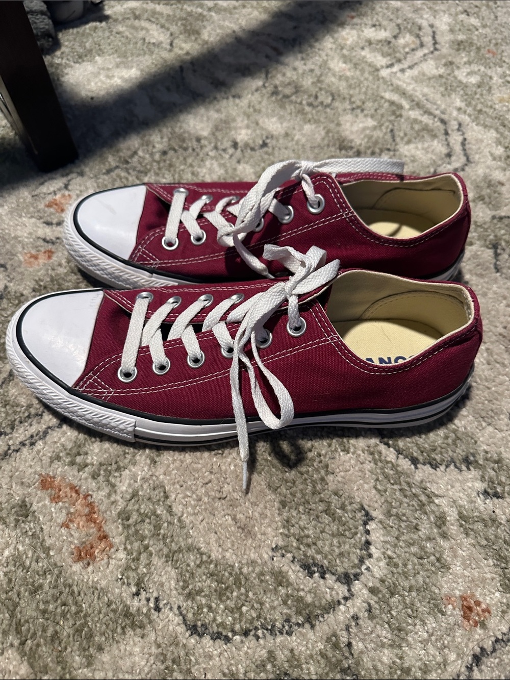 Classic Low-Top Canvas Sneakers in Burgundy